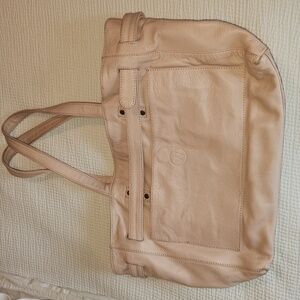 Wanderers Travel Co. - The Madrid Handbag - color blush